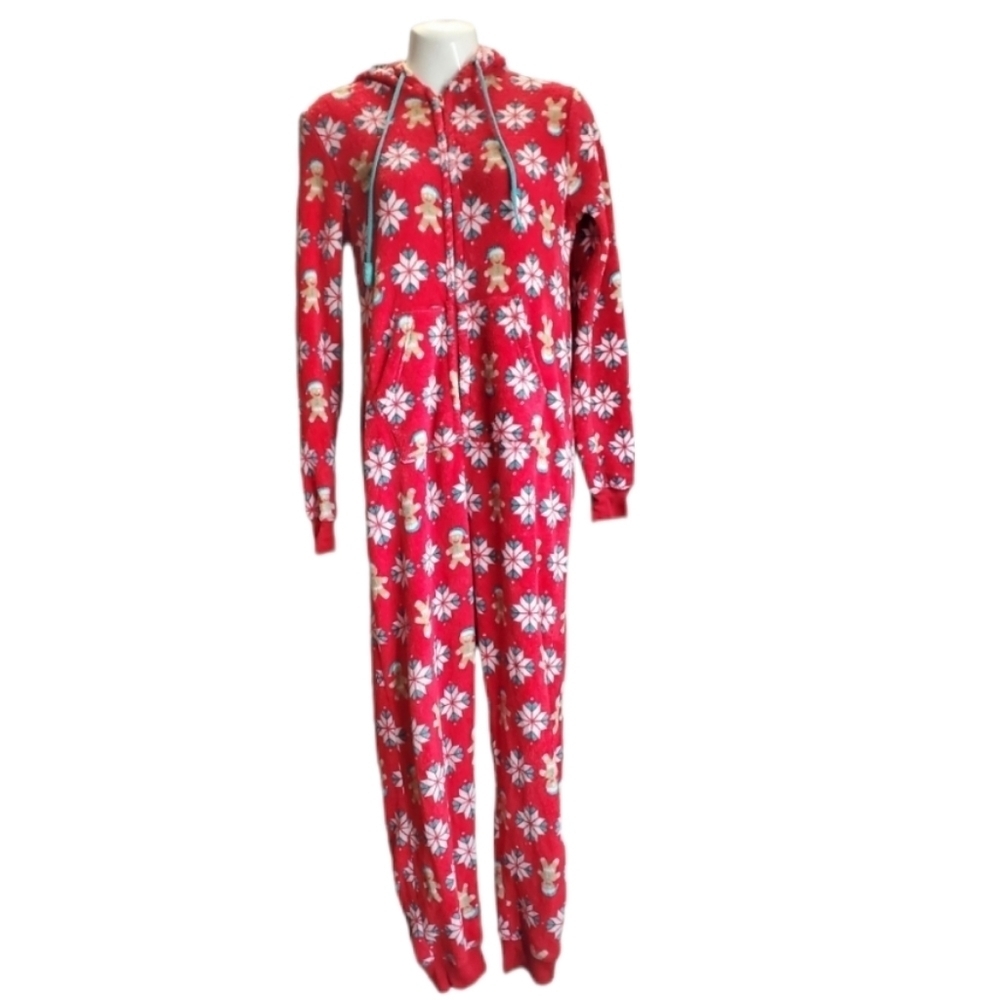 SO fuzzy zip up gingerbread pajama suit M